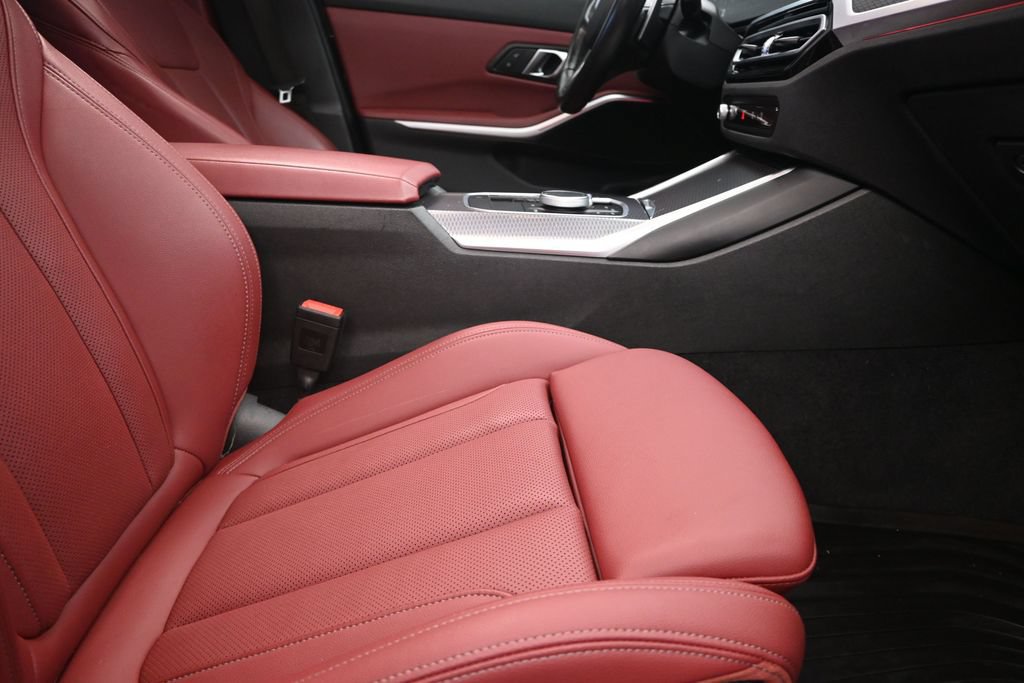 Used 2024 BMW 330i Sedan w/ M Sport Package RWD image 25