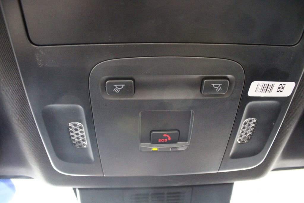 Used 2025 Toyota Camry SE FWD image 35