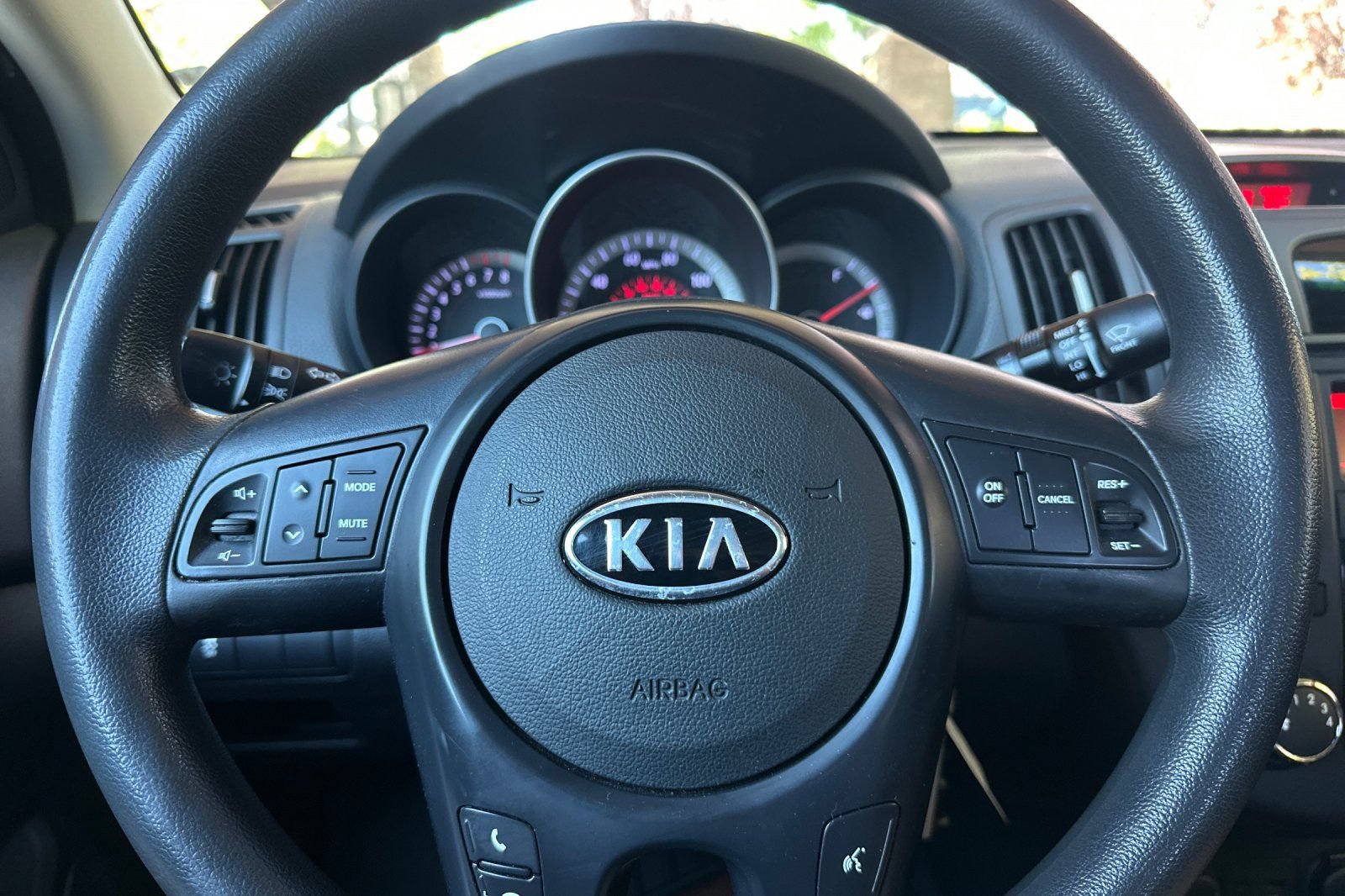Used 2012 Kia Forte EX FWD image 26