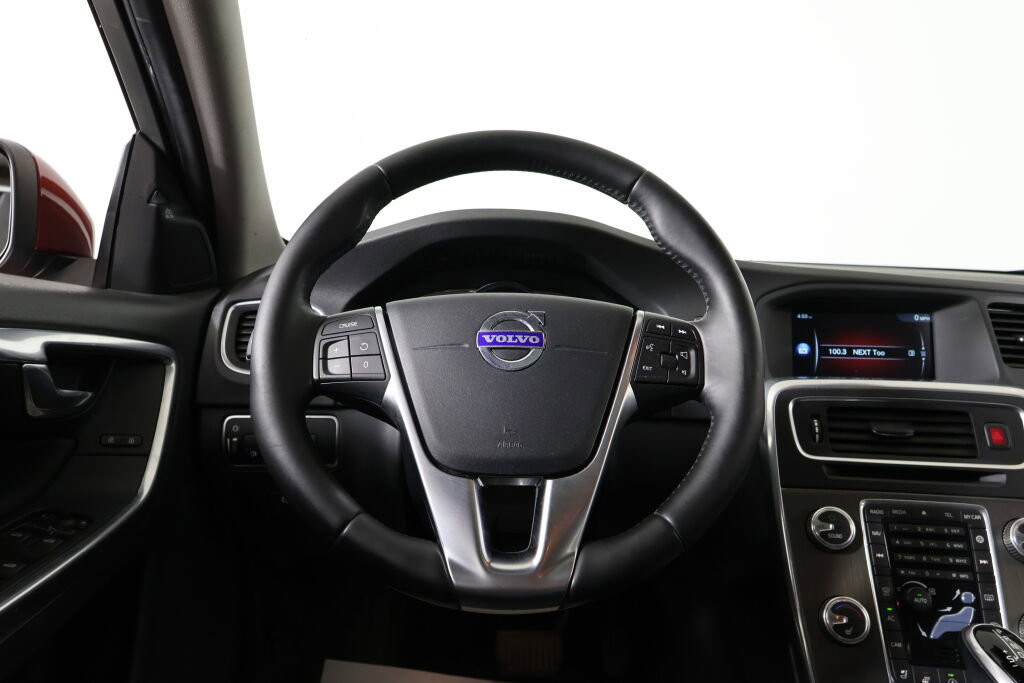 Used 2015 Volvo V60 T5 Premier image 28