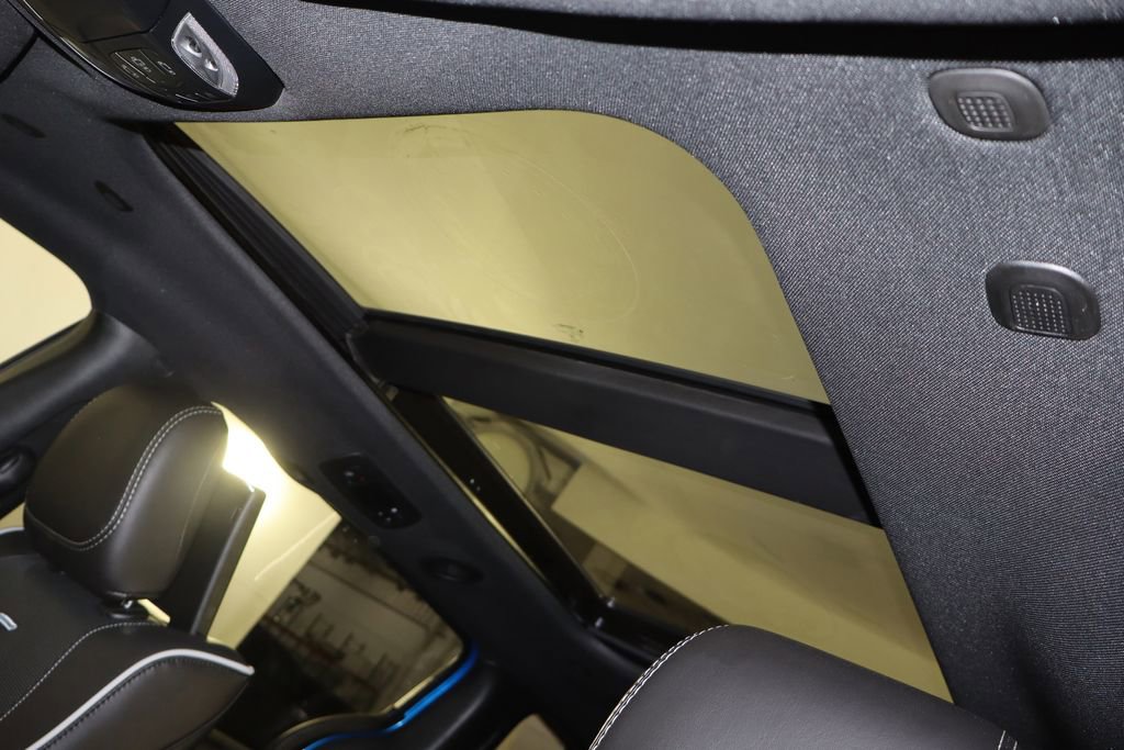 New 2026 Chrysler Pacifica Limited w/ Uconnect Theater Family Group image 25