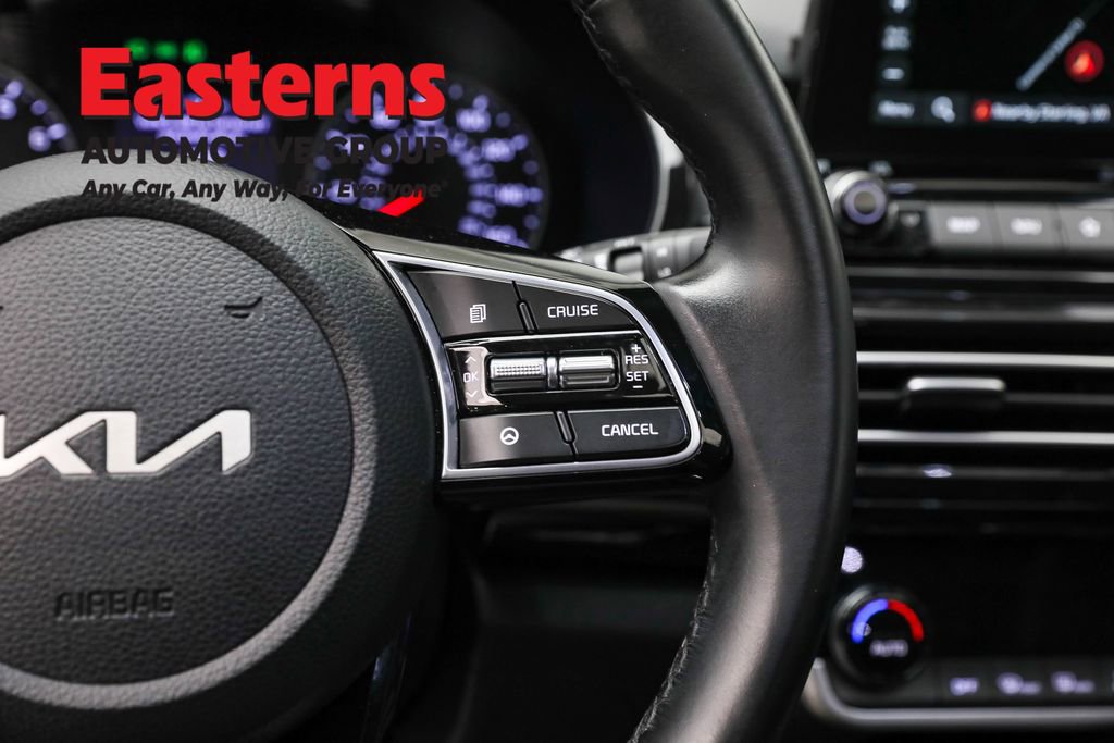 Used 2023 Kia Seltos EX image 16