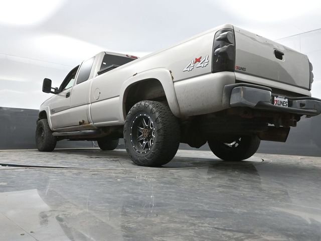 Used 2006 Chevrolet Silverado 3500 LT w/ Heavy-Duty Power Package AWD/4WD image 42
