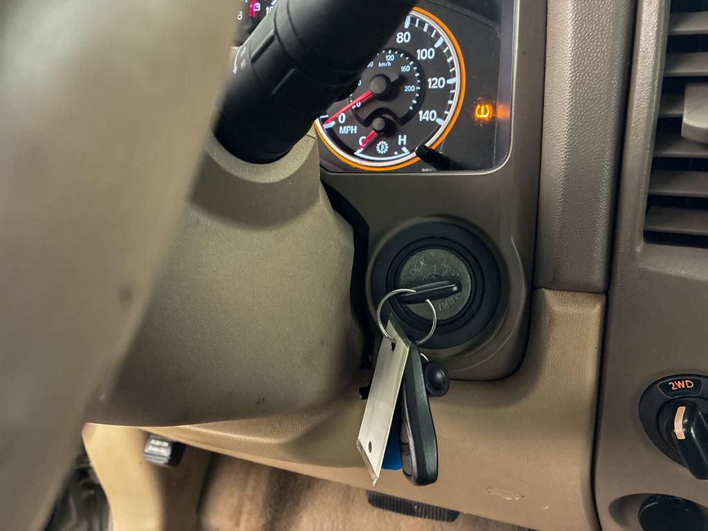 Used 2008 Nissan Titan SE image 17