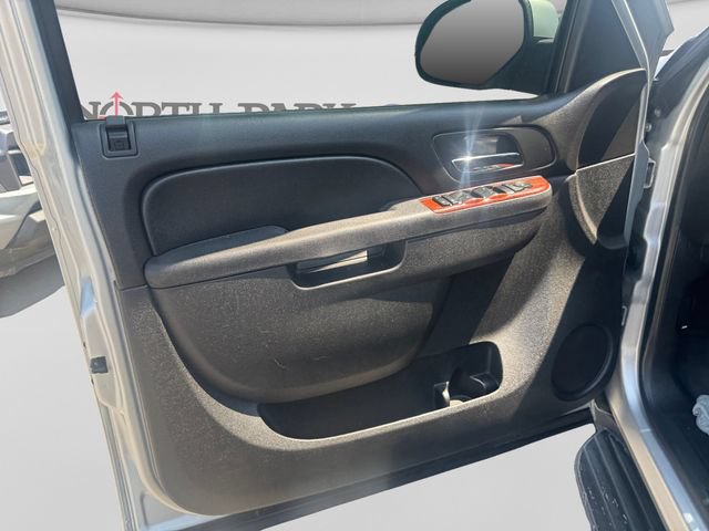Used 2013 Chevrolet Avalanche LS RWD image 10
