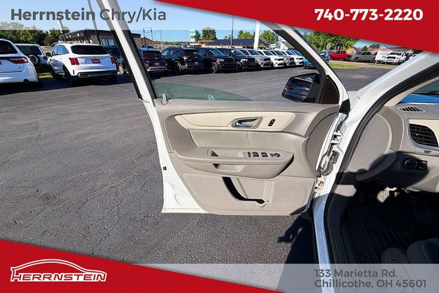 Used 2017 Chevrolet Traverse LS AWD/4WD image 9