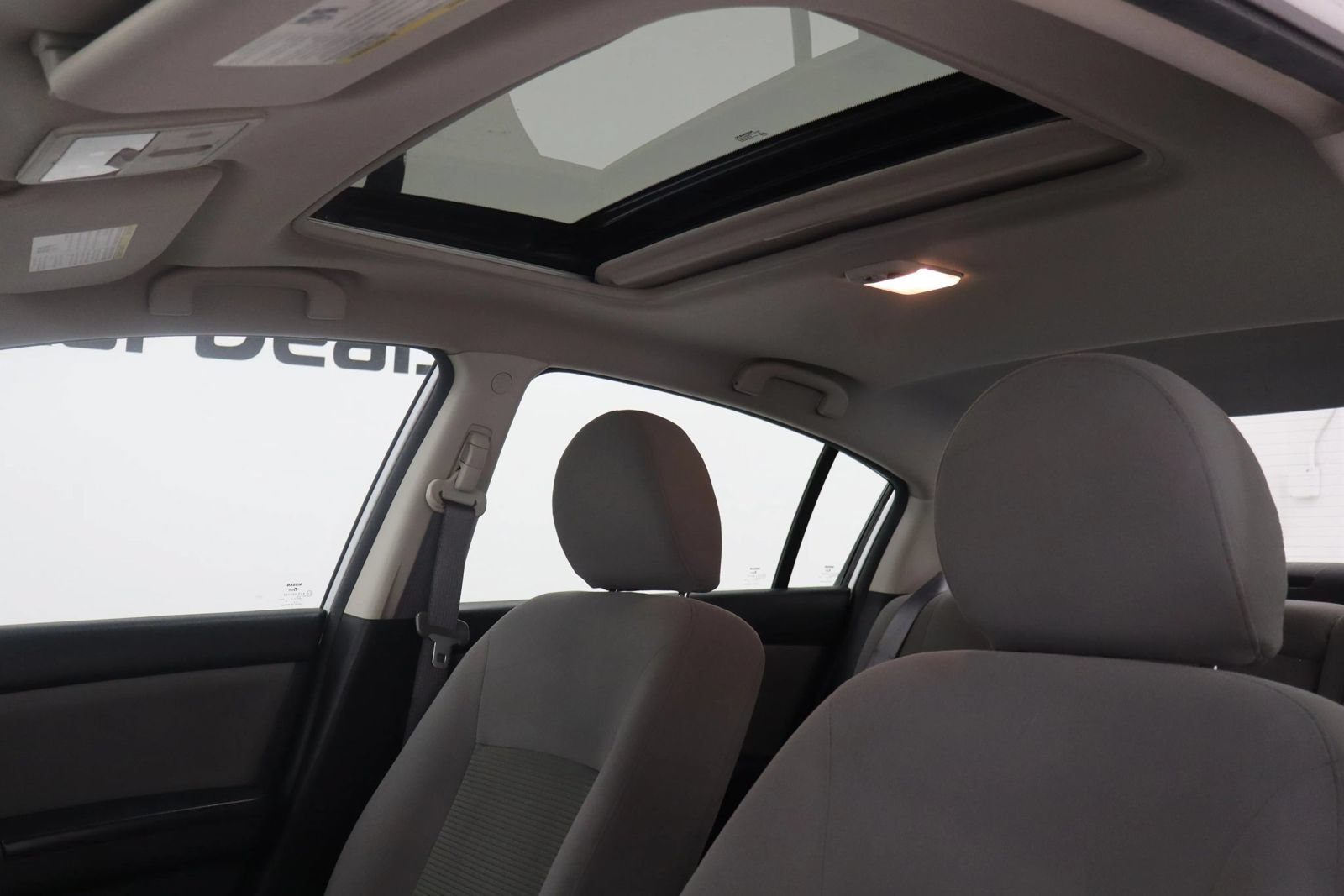 Used 2012 Nissan Sentra 2.0 SR w/ Special Edition Pkg FWD image 31