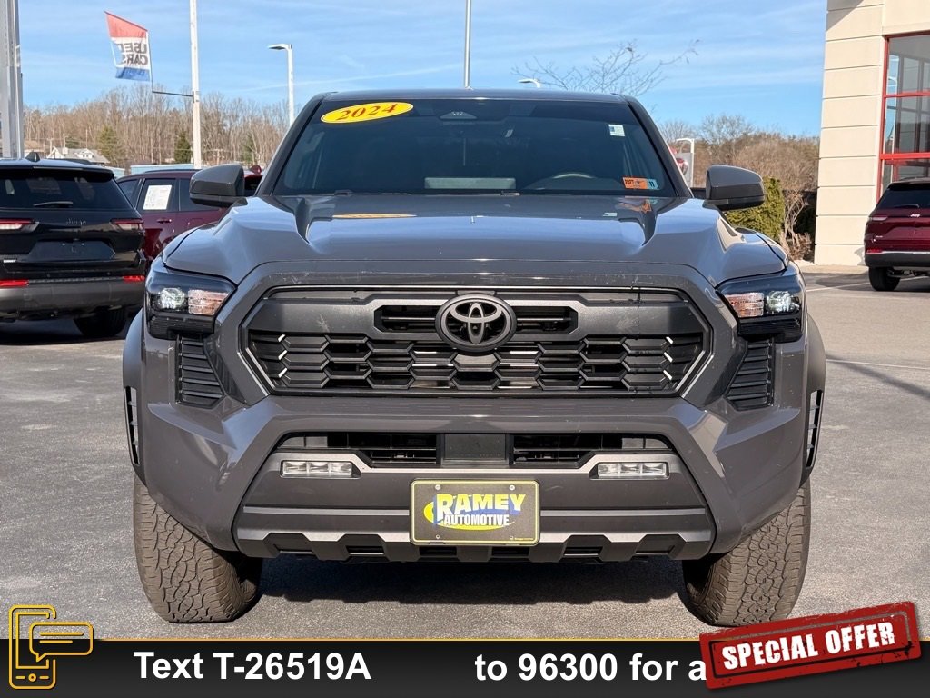 Used 2024 Toyota Tacoma TRD Off-Road image 10