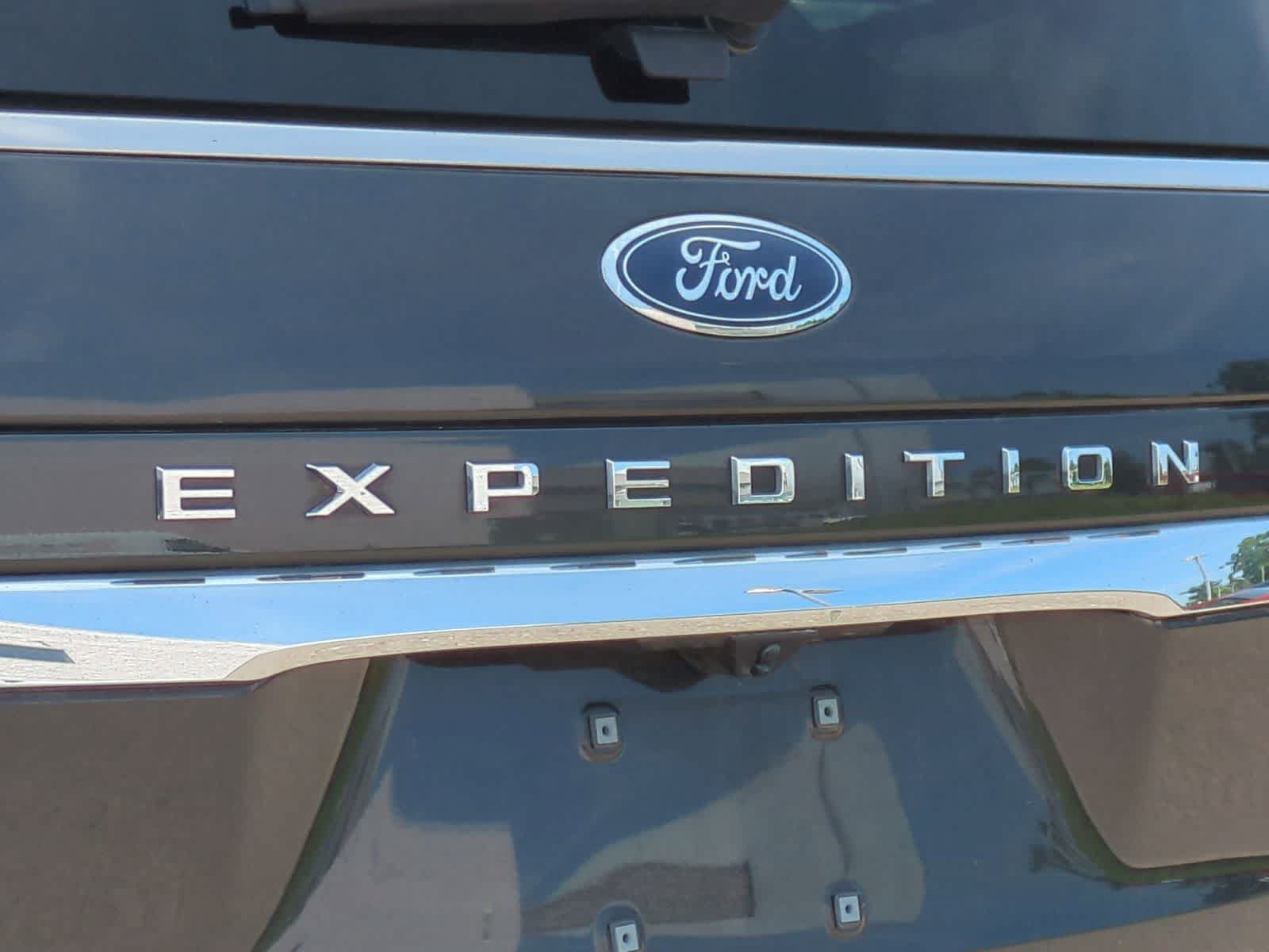Used 2022 Ford Expedition Limited AWD/4WD image 13