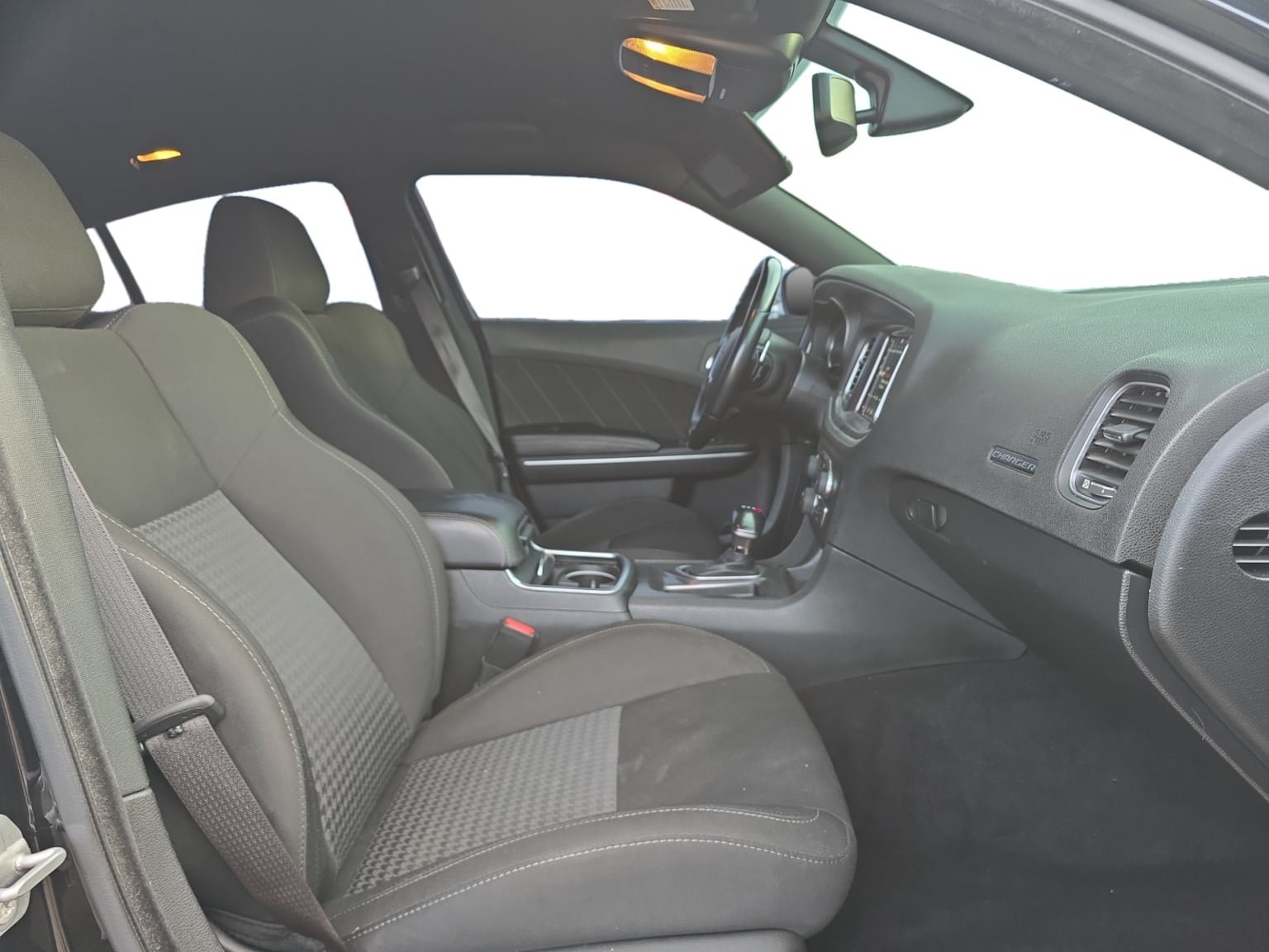 Used 2019 Dodge Charger R/T RWD image 16
