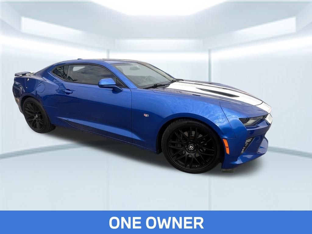 Used 2018 Chevrolet Camaro SS RWD image 4