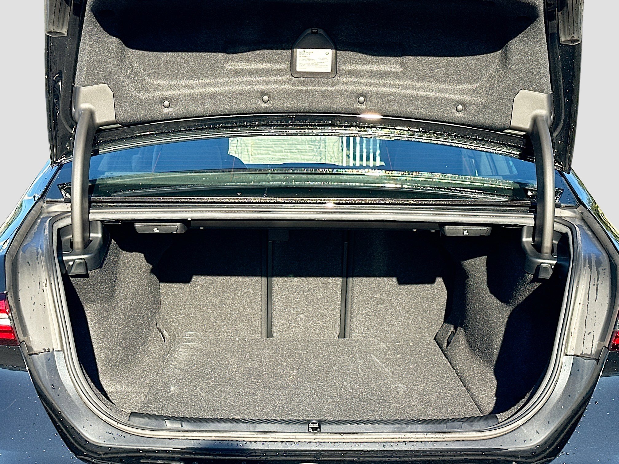 Used 2024 BMW i5 eDrive40i w/ Premium Package image 28