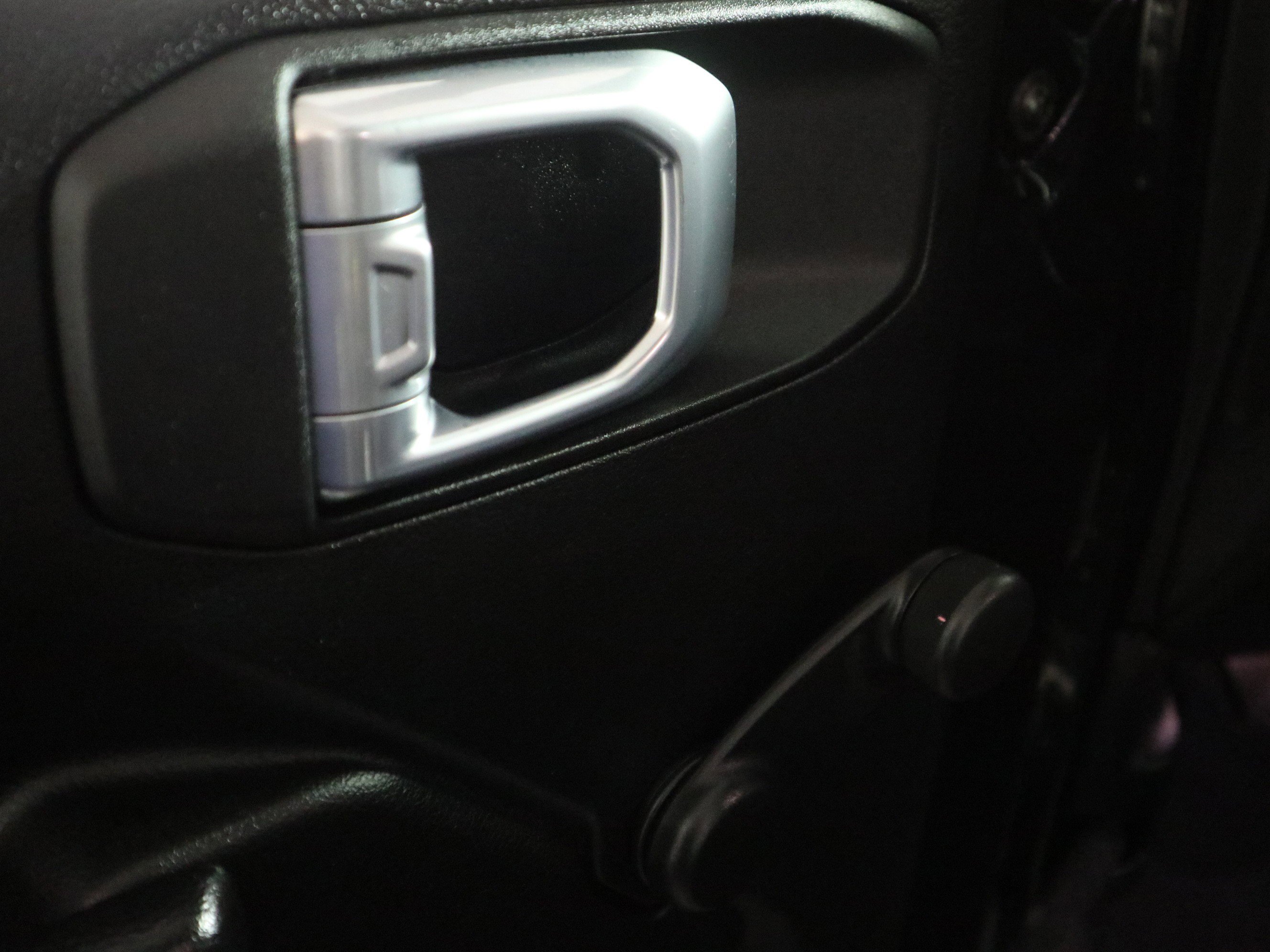 Used 2021 Jeep Wrangler Sport image 33