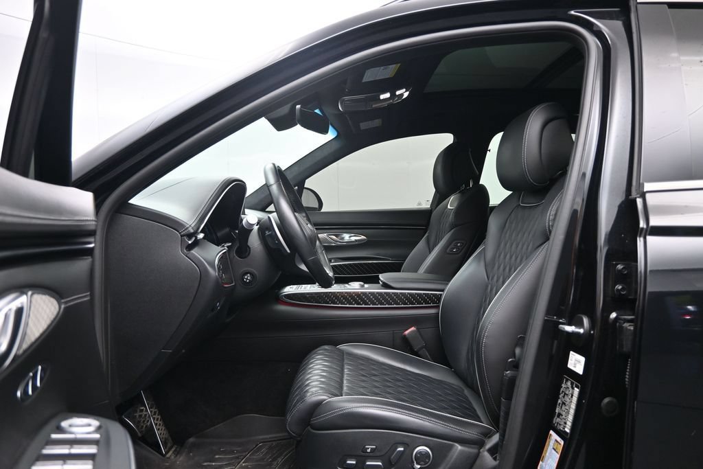 Used 2023 Genesis GV70 3.5T Sport w/ Sport Prestige Package AWD/4WD image 22
