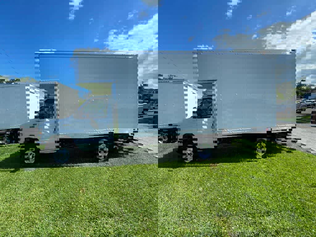 New 2024 Ford E-450 and Econoline 450 Super Duty w/ Power Windows & Locks Group image 30