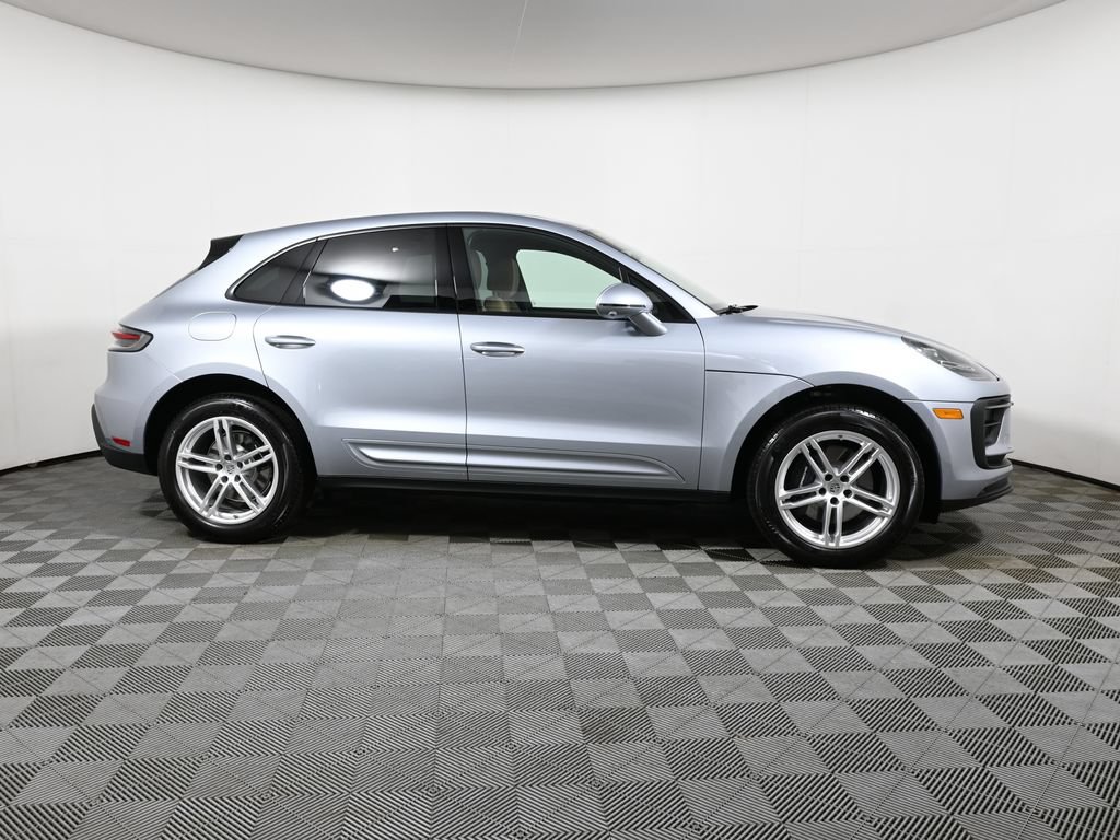 New 2026 Porsche Macan AWD/4WD image 8