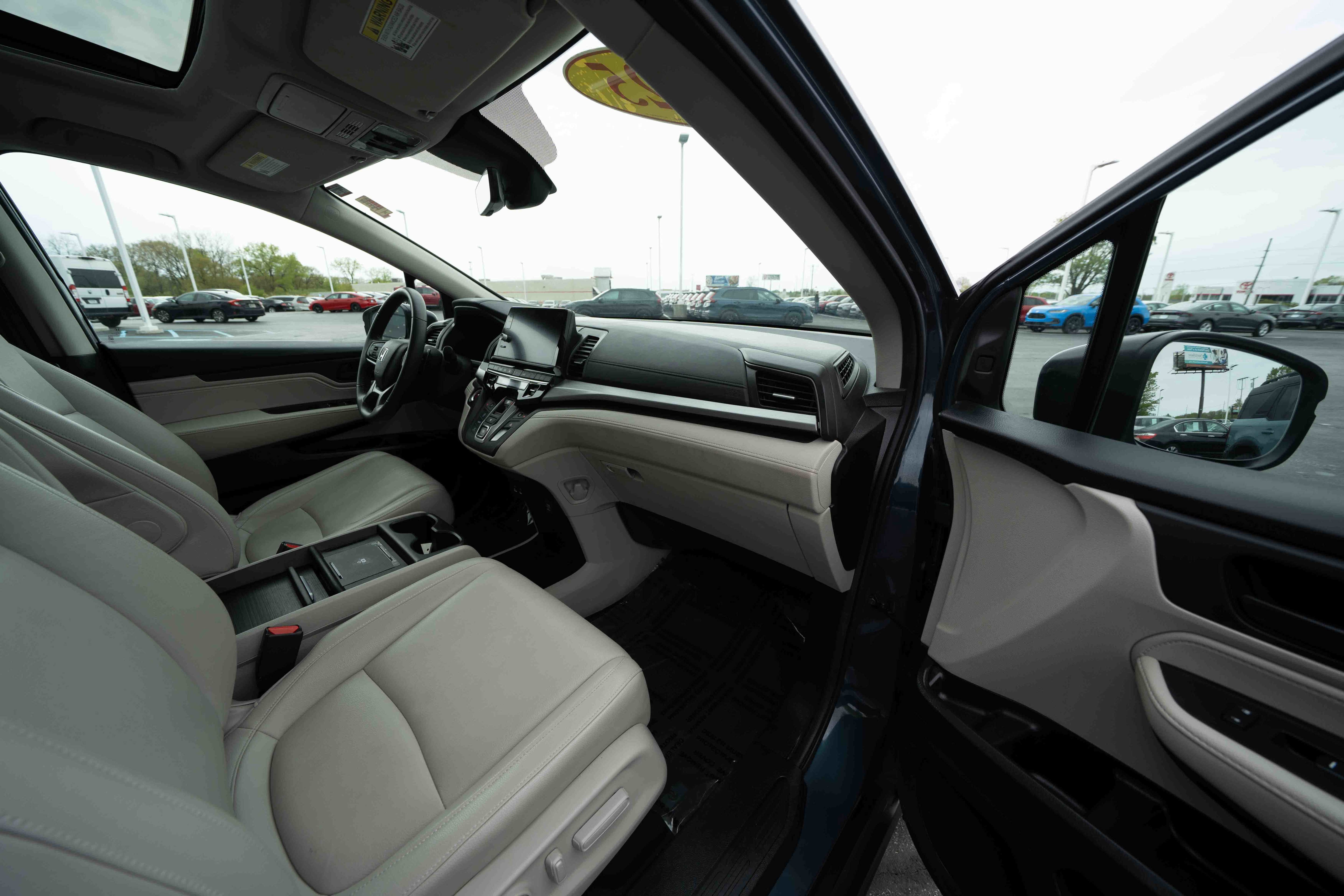 Certified 2025 Honda Odyssey EX-L image 26