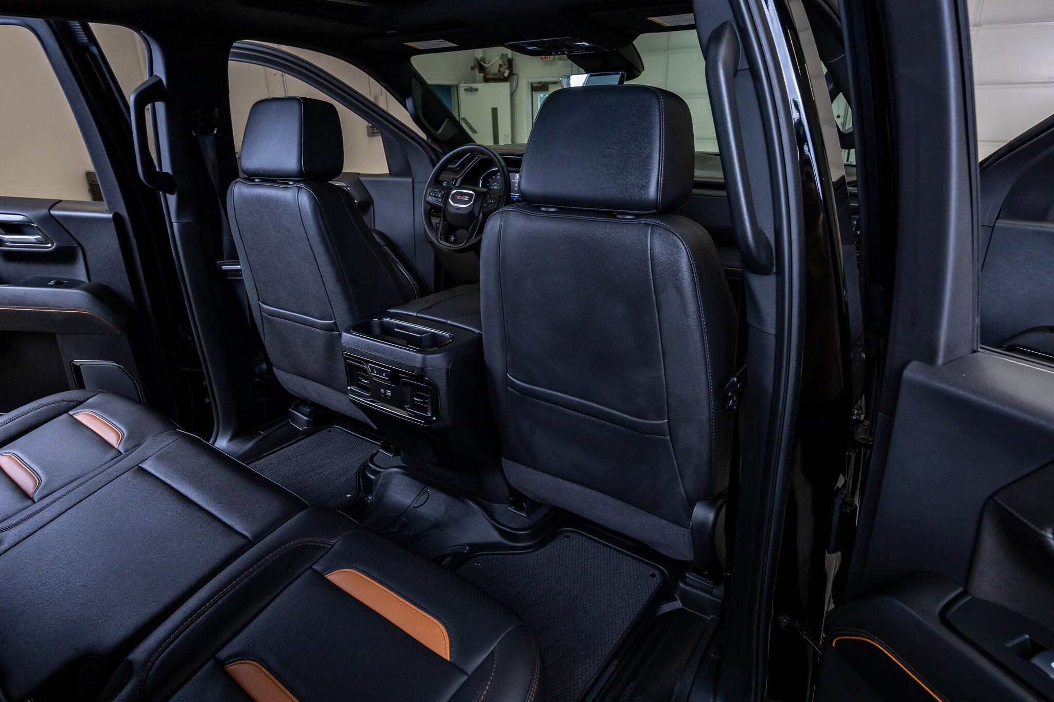 Used 2024 GMC Sierra 1500 AT4 w/ Technology Package AWD/4WD image 33