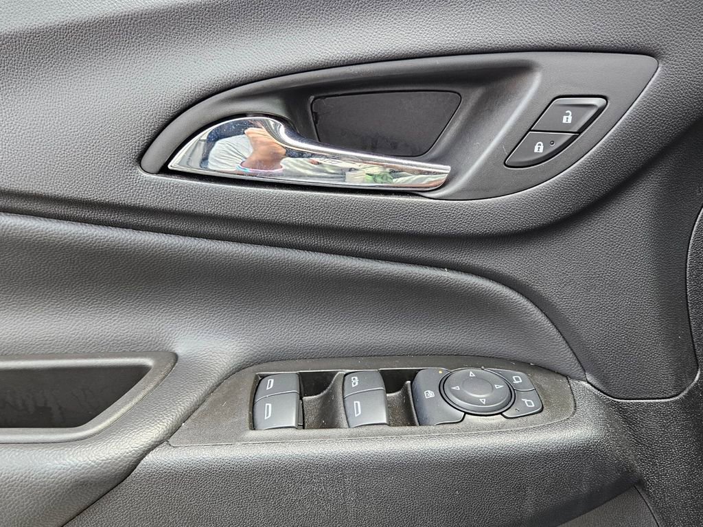 Used 2023 Chevrolet Equinox LT image 27