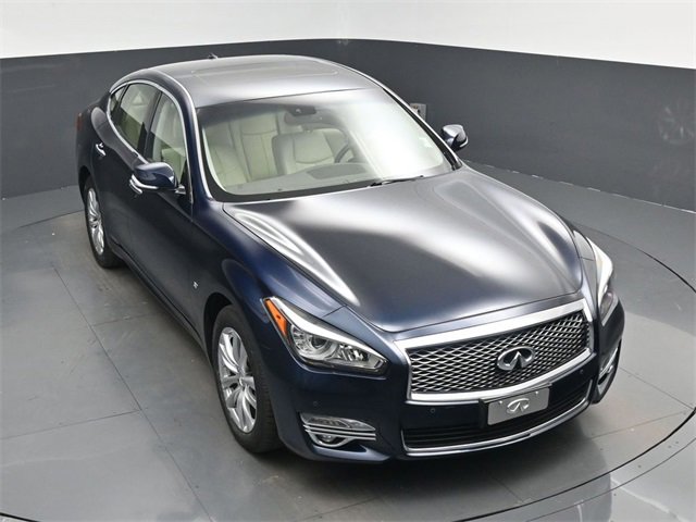 Used 2017 INFINITI Q70 3.7 image 45