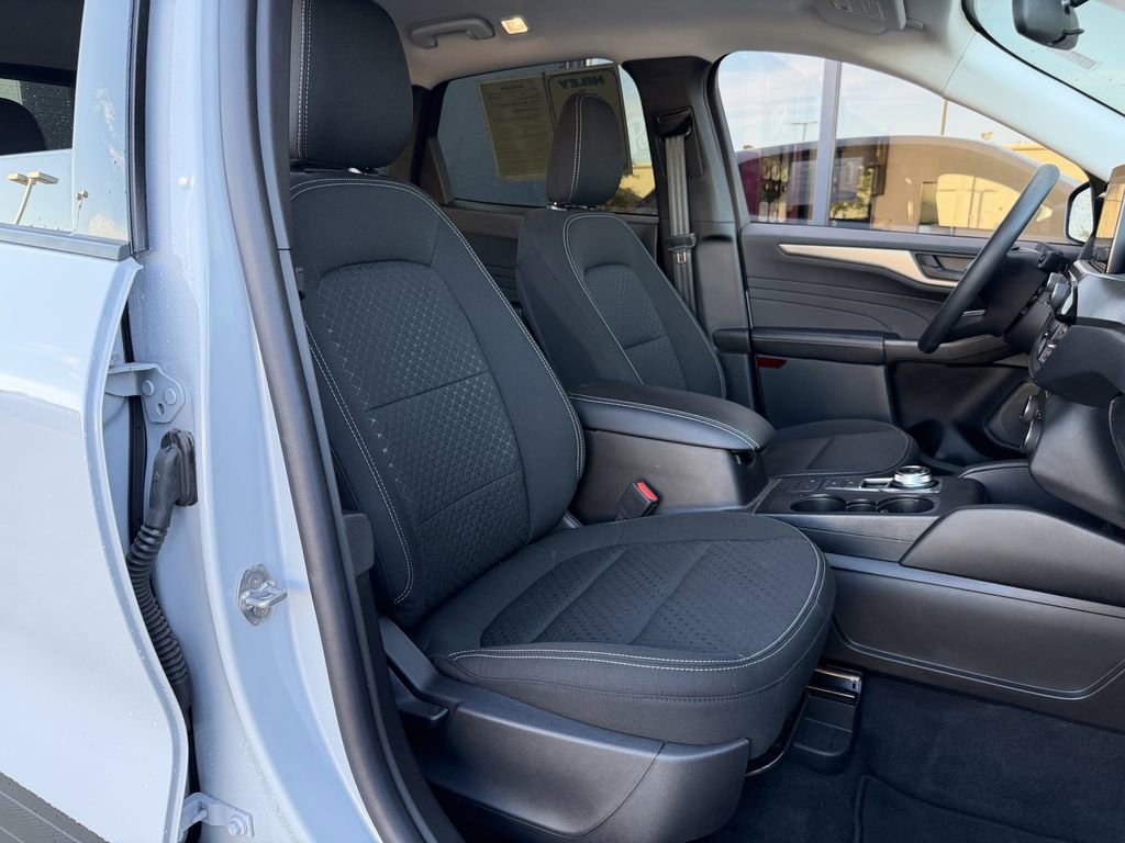 Used 2025 Ford Escape Active image 18