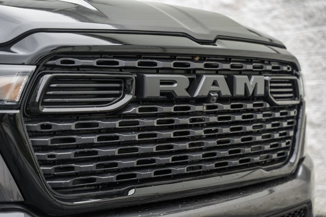 New 2026 RAM 1500 4x4 Crew Cab image 7
