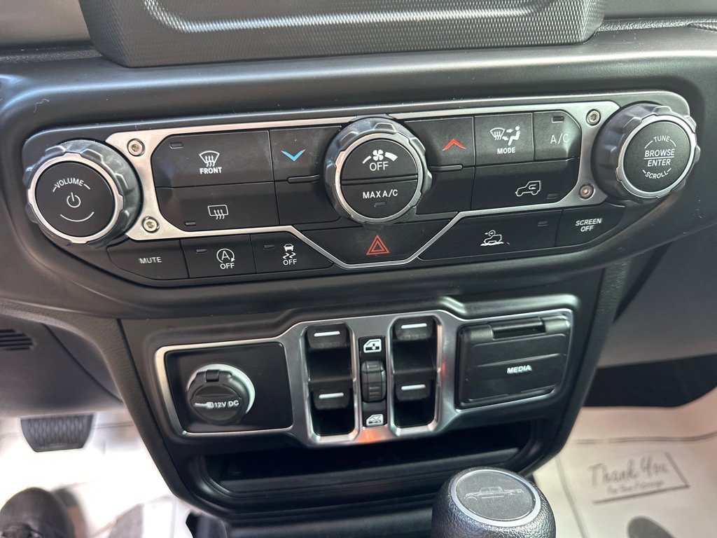 Used 2022 Jeep Gladiator Willys image 30