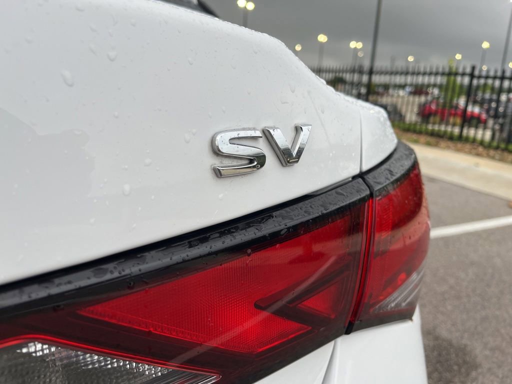 Used 2023 Nissan Sentra SV w/ All-Weather Package FWD image 9