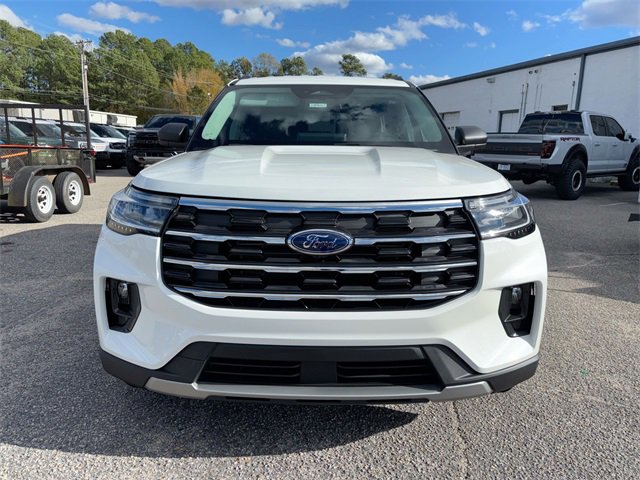 New 2026 Ford Explorer Active image 2