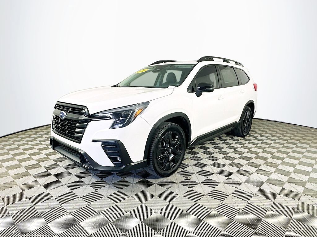 Used 2023 Subaru Ascent Onyx Edition image 5