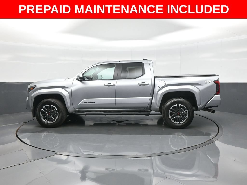 Certified 2025 Toyota Tacoma TRD Sport AWD/4WD image 4