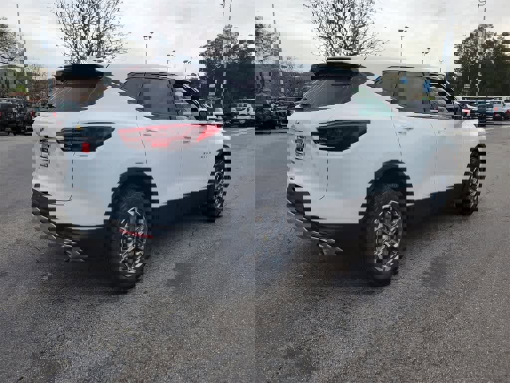 Used 2023 Chevrolet Blazer LT image 7