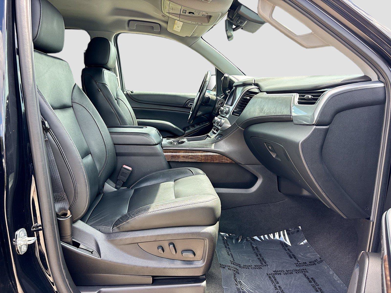 Used 2020 Chevrolet Suburban LT RWD image 30