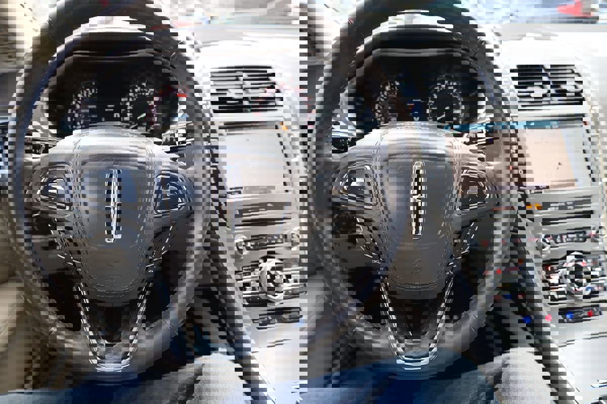 Used 2018 Lincoln MKZ Reserve w/ Technology Package image 23