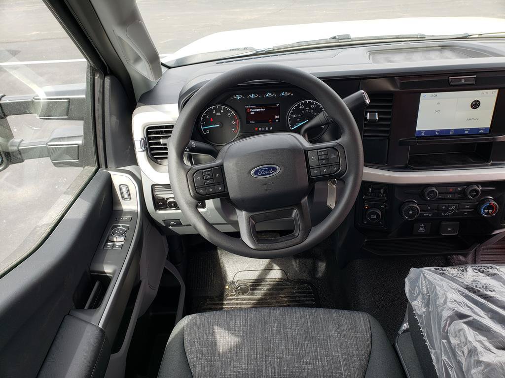 New 2026 Ford F350 XLT w/ FX4 Off-Road Package AWD/4WD image 9