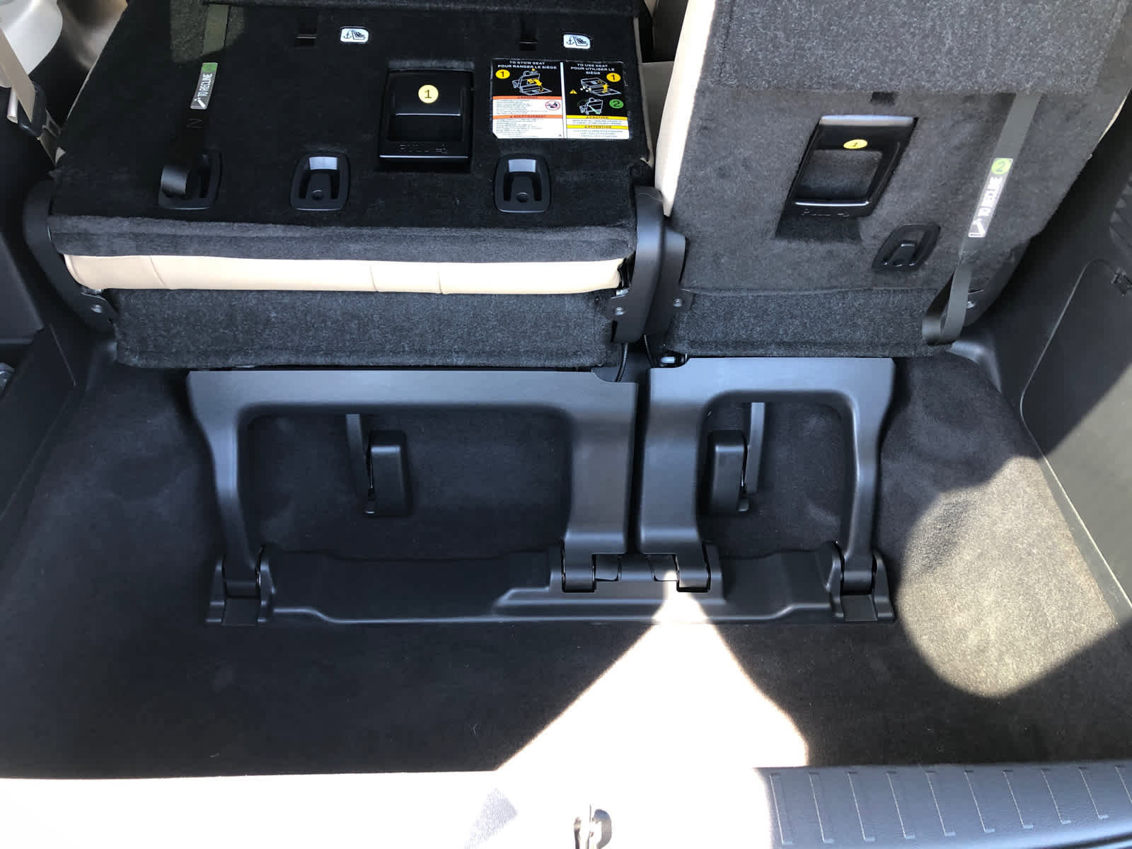 Used 2024 Toyota Sienna Limited image 30