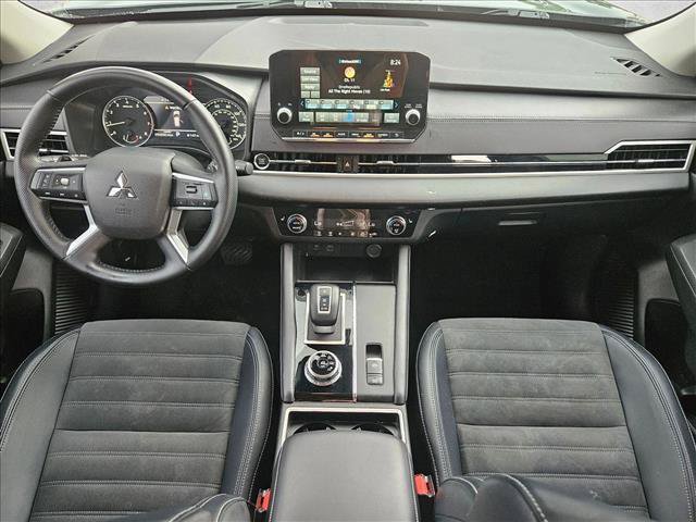 Used 2023 Mitsubishi Outlander SE FWD image 18