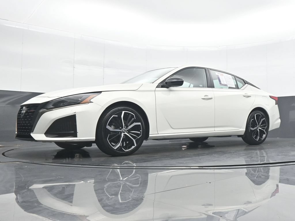 Used 2025 Nissan Altima 2.5 SR FWD image 27