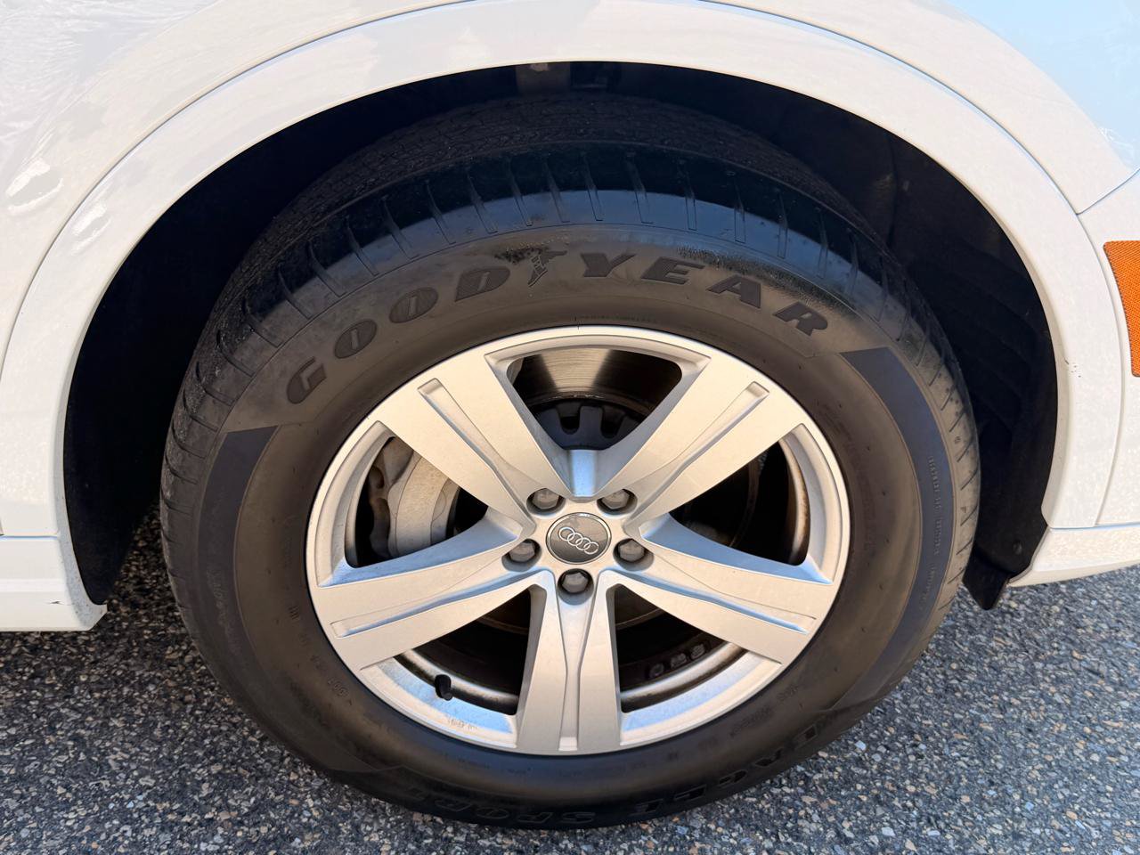 Used 2019 Audi Q7 2.0T Premium Plus w/ Premium Plus Package AWD/4WD image 29