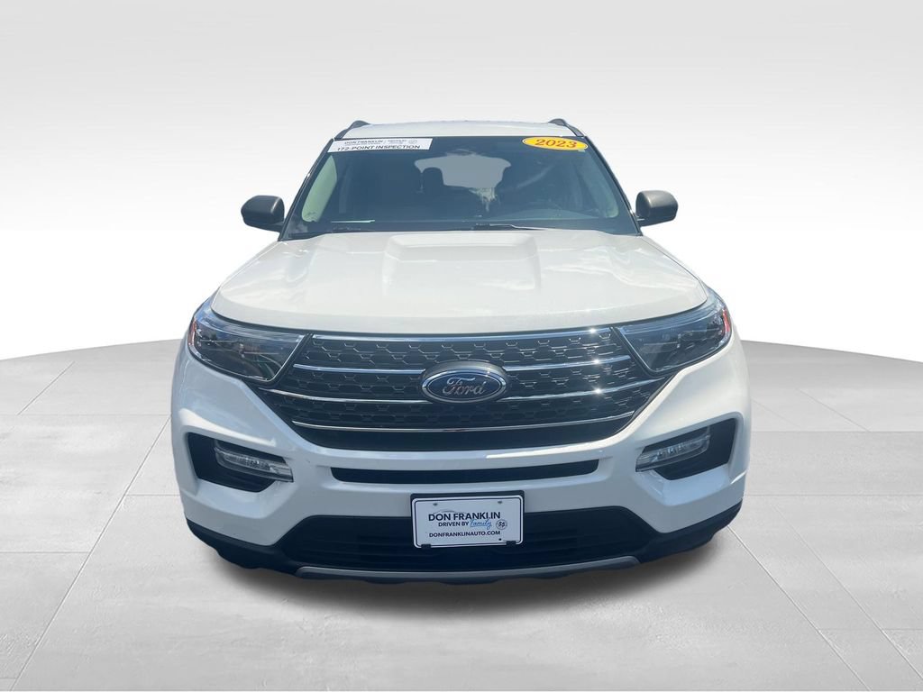 Used 2023 Ford Explorer XLT w/ Equipment Group 202A AWD/4WD image 8