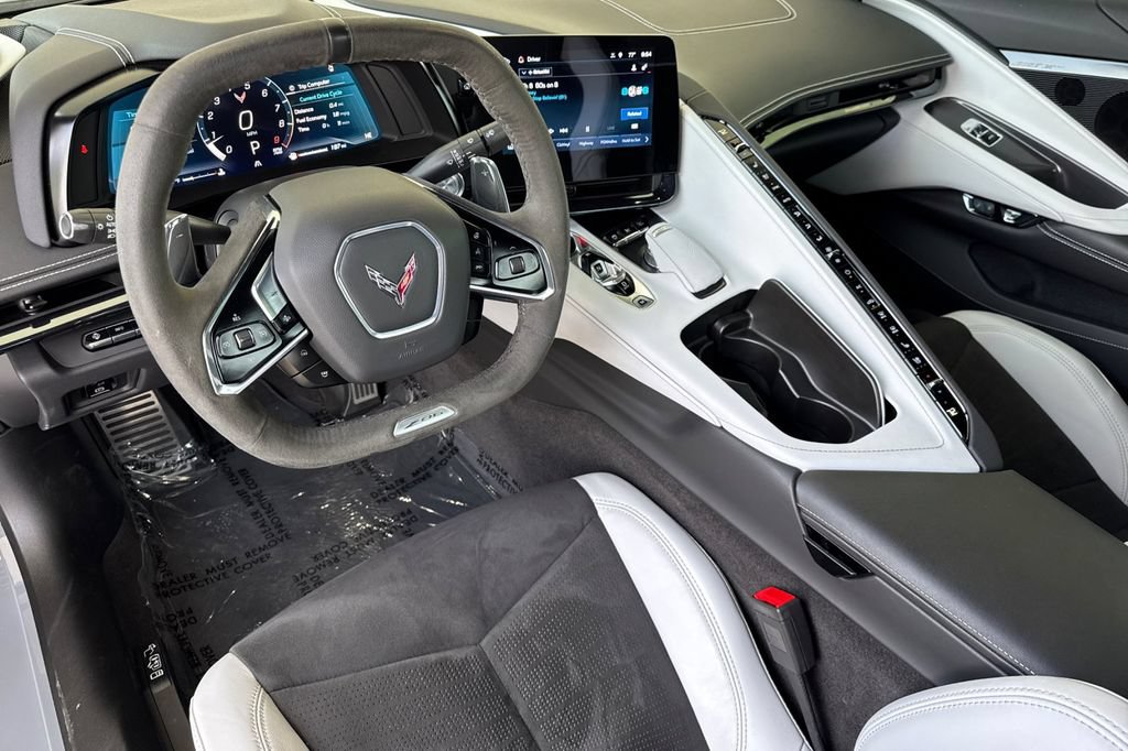 Used 2024 Chevrolet Corvette Z06 w/ Stealth Interior Trim Package RWD image 4