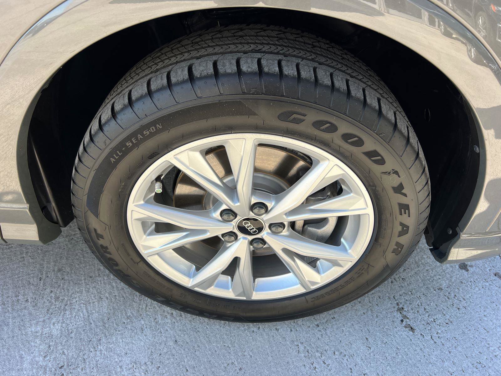 Used 2024 Audi Q3 2.0T Premium Plus w/ Premium Plus Package image 12