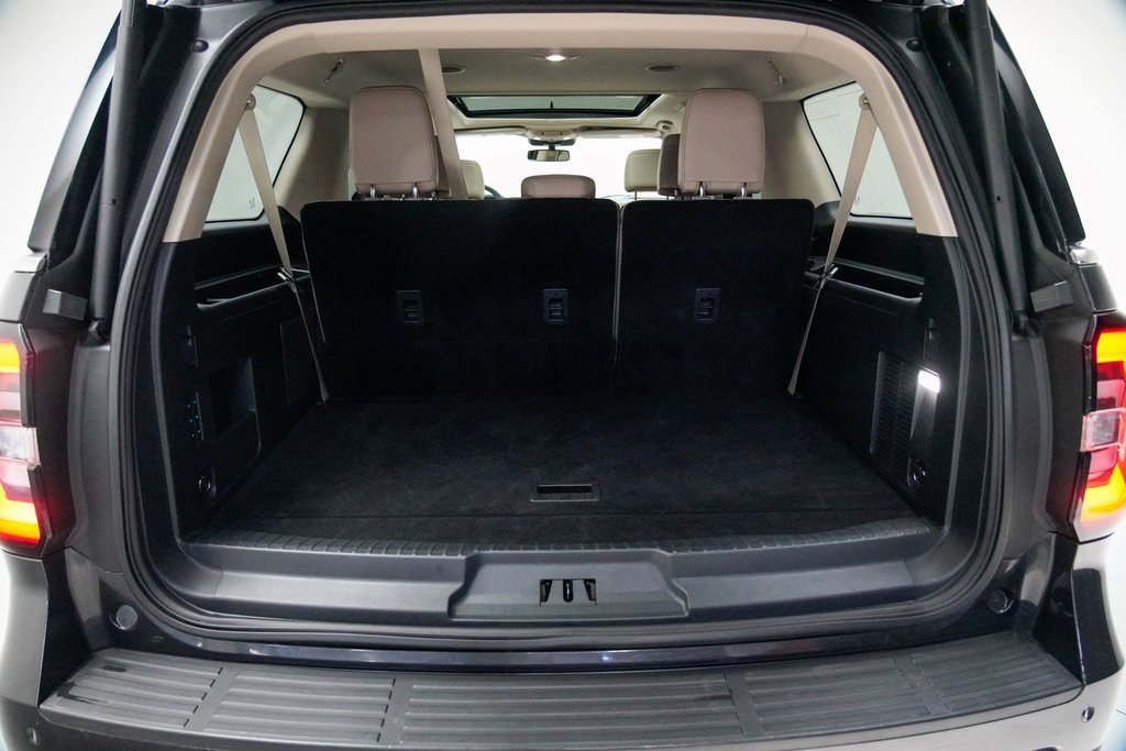 Used 2022 Ford Expedition Max Limited image 12