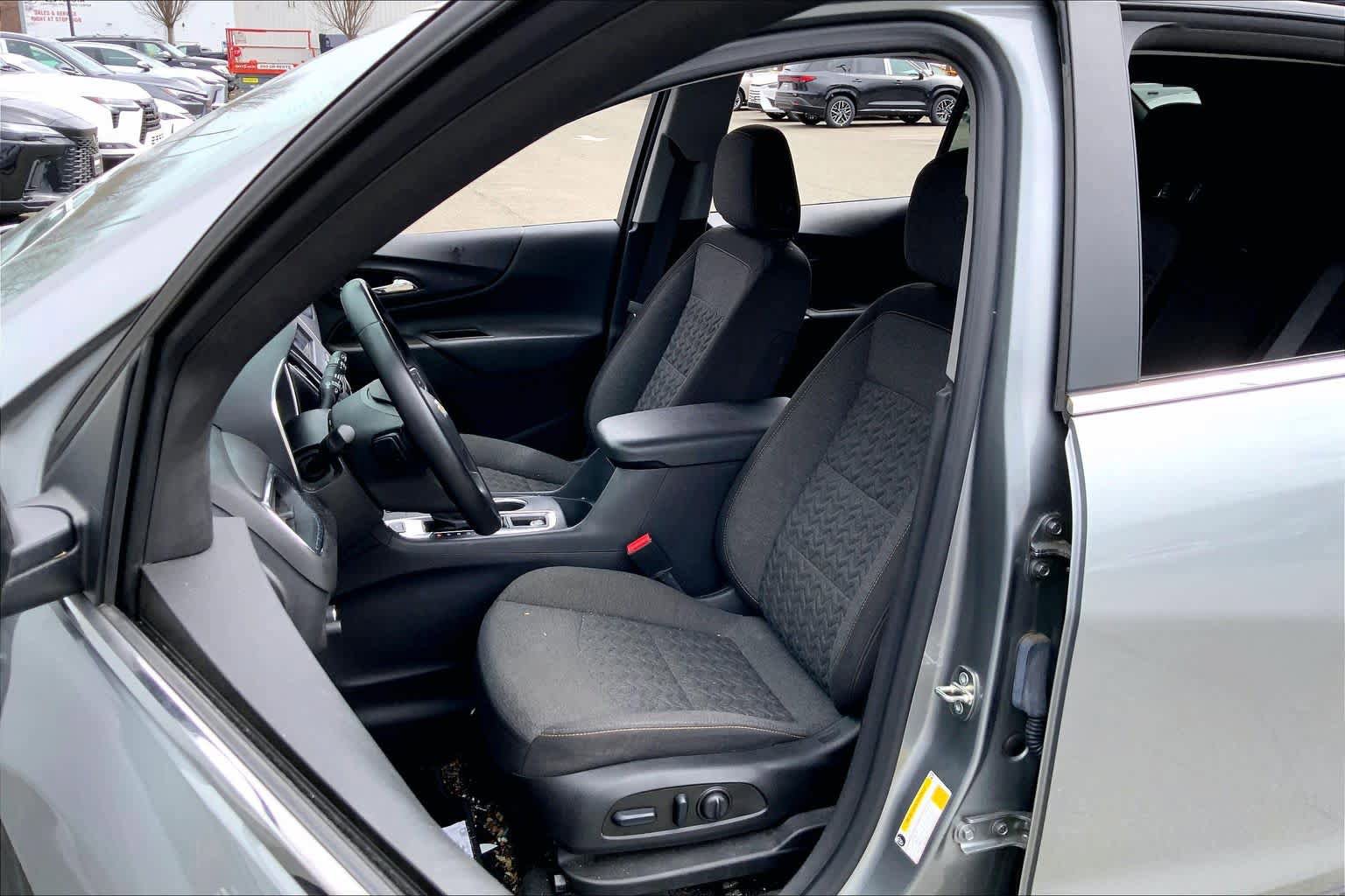 Used 2023 Chevrolet Equinox LT AWD/4WD image 8