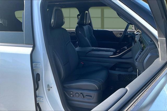 New 2026 INFINITI QX80 Autograph w/ Premium Cargo Package image 7