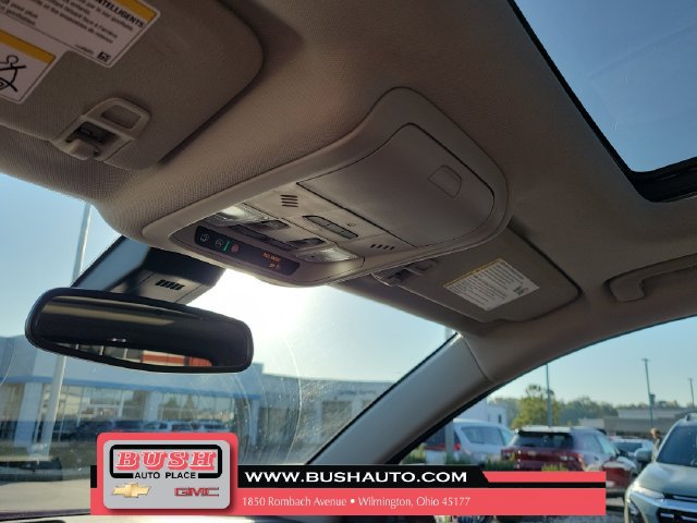 Used 2024 GMC Terrain Denali w/ Denali Premium Package AWD/4WD image 30