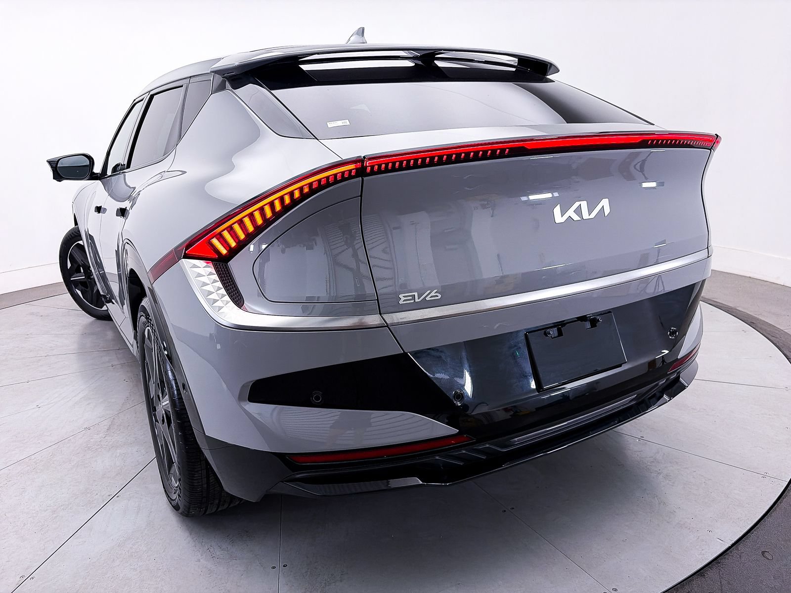 Used 2025 Kia EV6 Wind RWD image 9