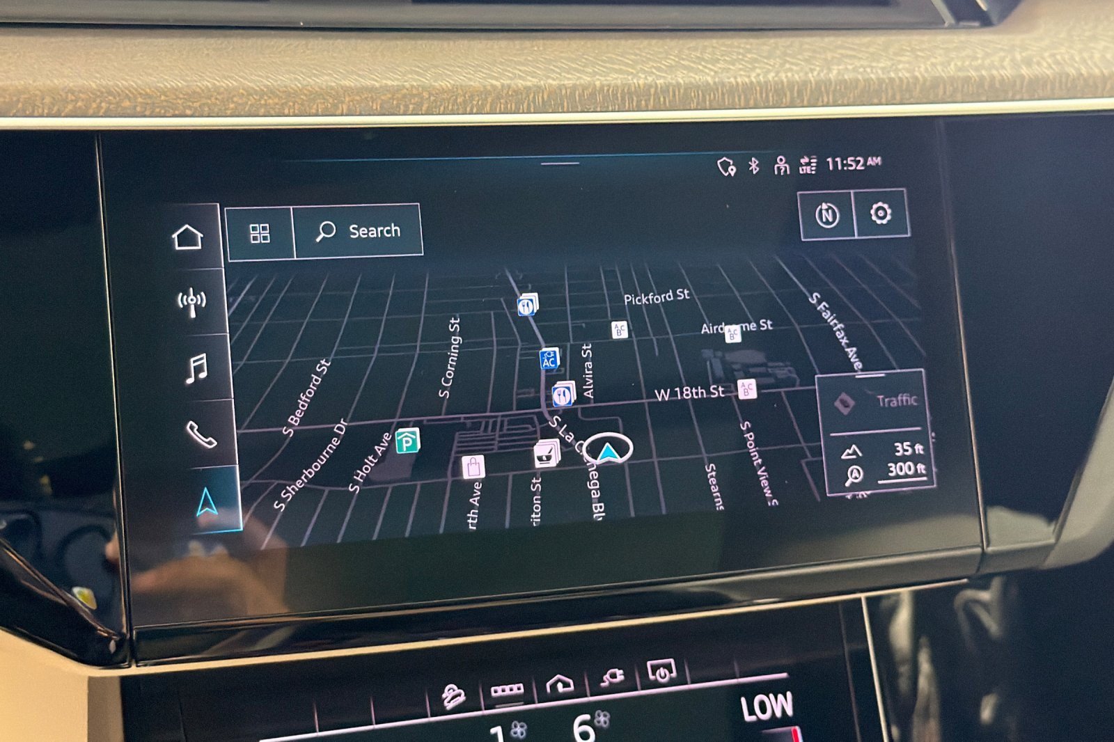 Used 2024 Audi Q8 e-tron Premium Plus w/ Premium Plus Package AWD/4WD image 18