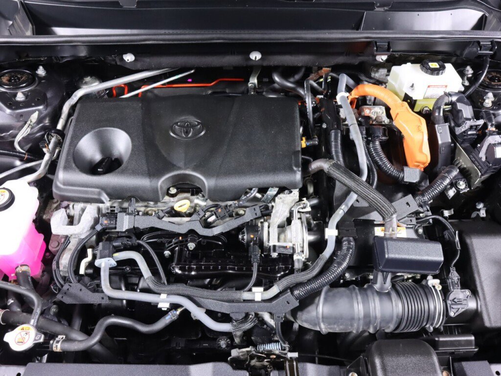 Used 2021 Toyota RAV4 LE AWD/4WD image 38