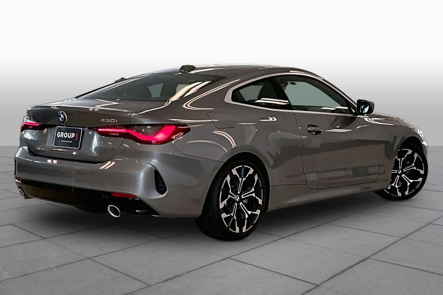 Used 2025 BMW 430i Coupe w/ Convenience Package RWD image 11